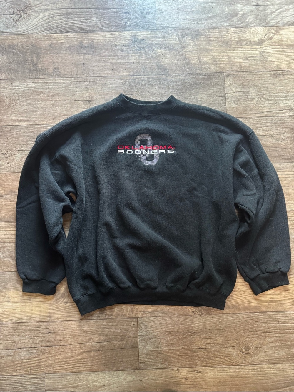 Men’s Vintage Oklahoma Sooners Embroidered Crewneck Sweater